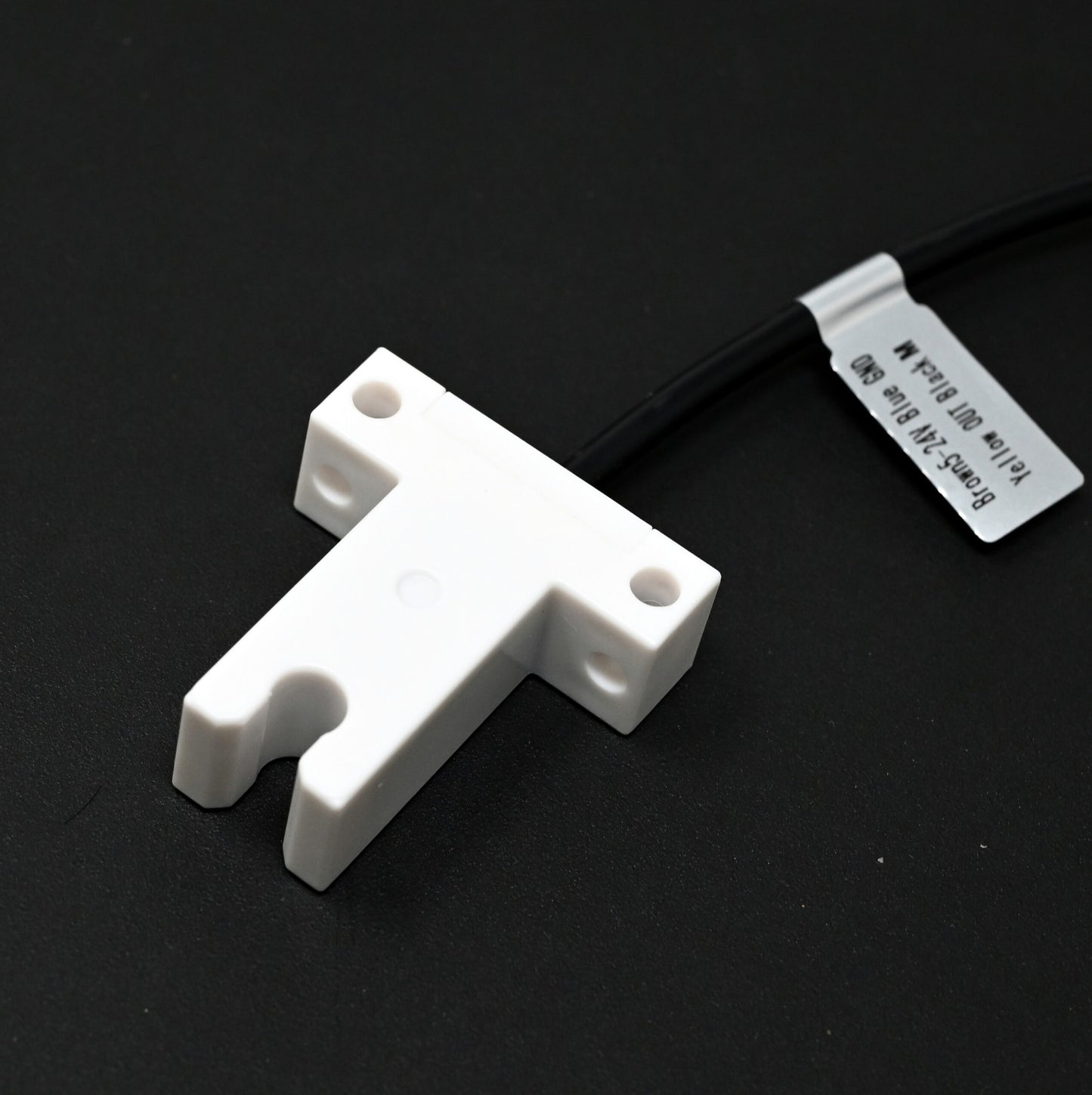 XKC-Y27C-NPN Non-Contact Liquid Level Sensor – DC 5–24V, Clamp-On, IP67 Waterproof for Industrial and Medical Use