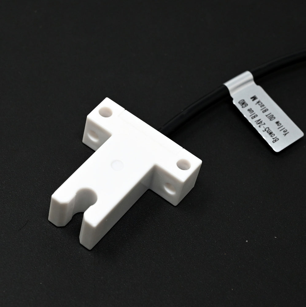 XKC-Y27C-NPN Non-Contact Liquid Level Sensor – DC 5–24V, Clamp-On, IP67 Waterproof for Industrial and Medical Use